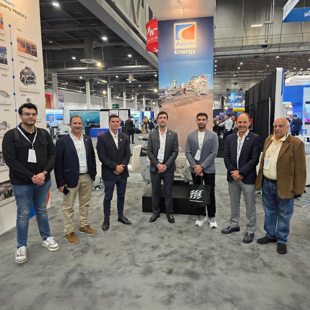 Executivos da Aspro Energy — CEO e Gerente Geral — durante a OTC 2025 em Houston